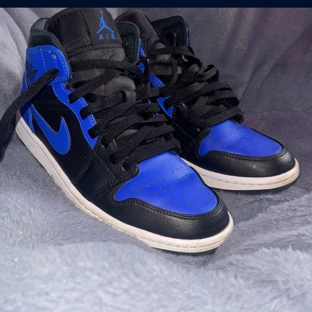 jordan 1 mid royal